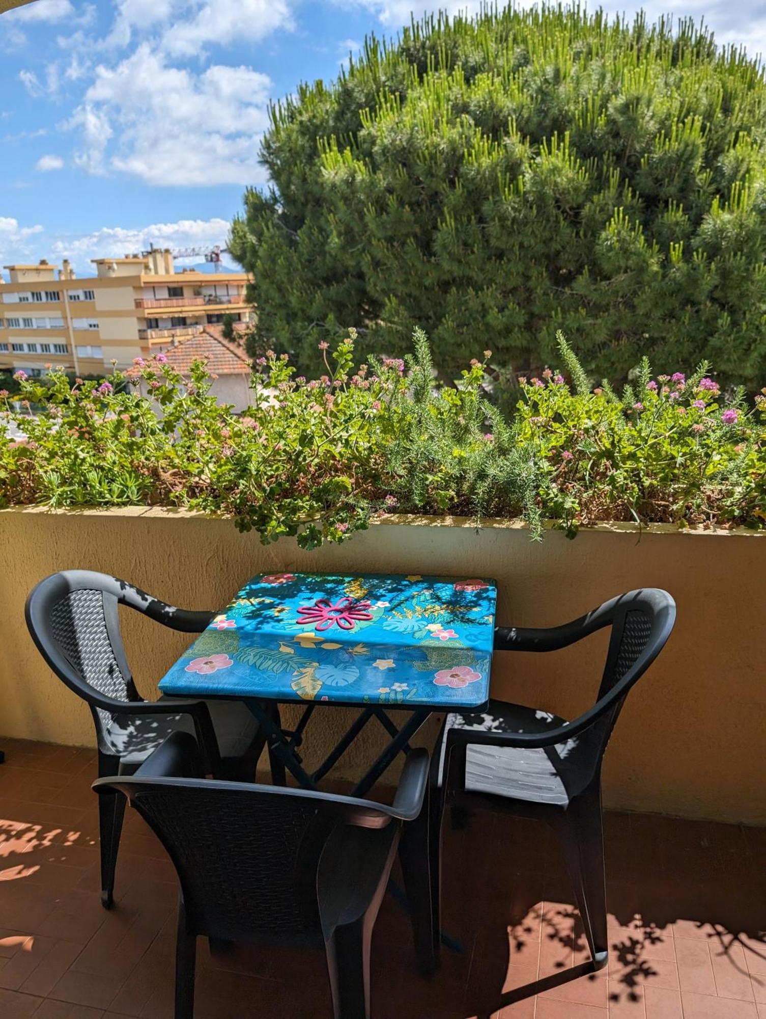 Studio Calme Dernier Etage Antibes Exteriér fotografie